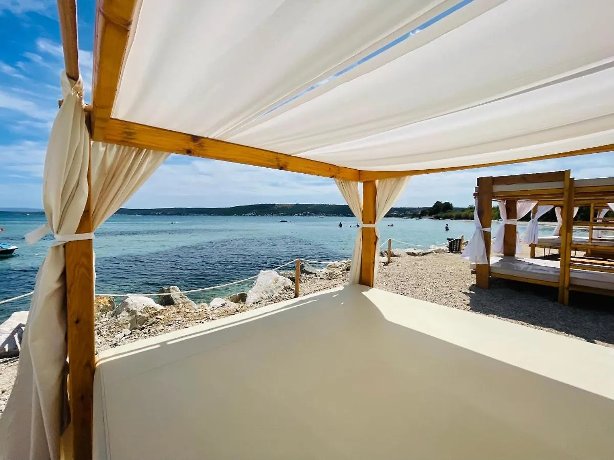 Apartment Villa Aurora Kastela