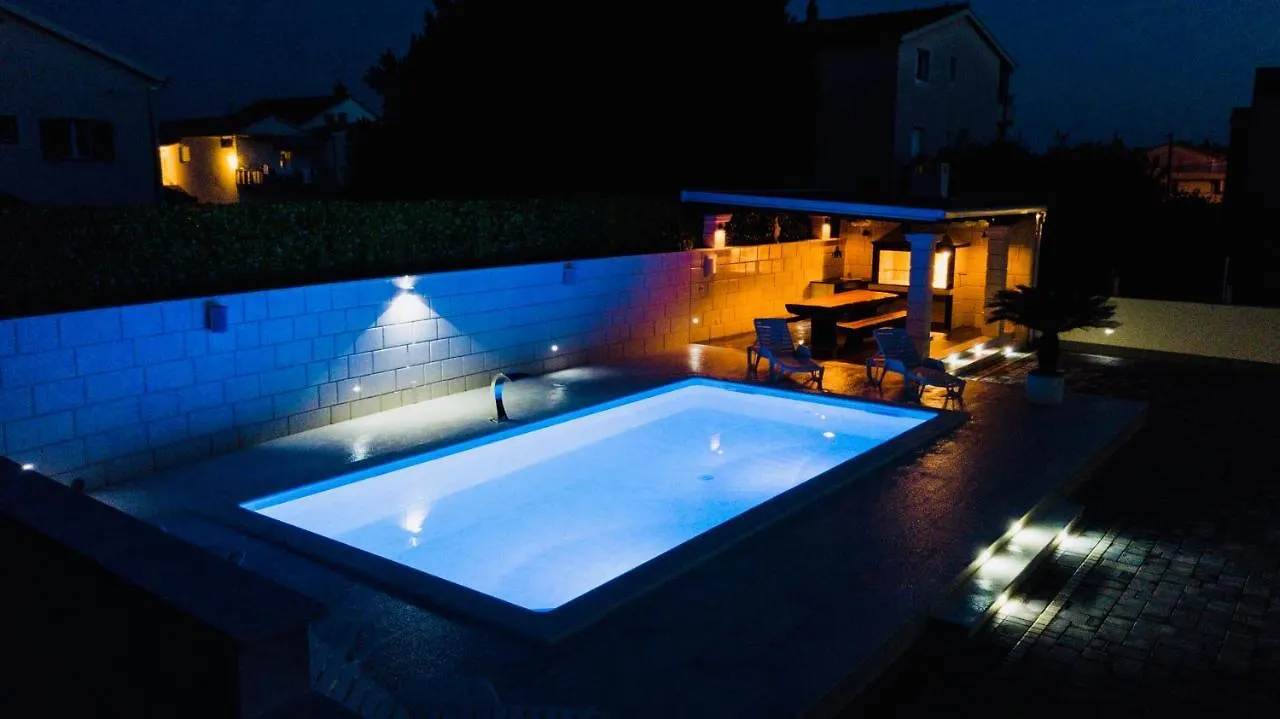 Villa Aurora Kastela
