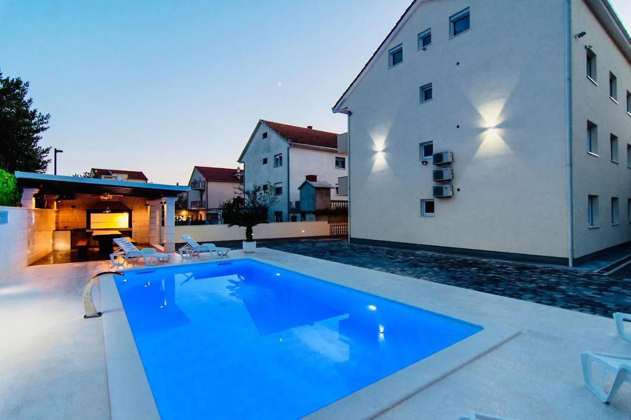 Villa Aurora Kastela