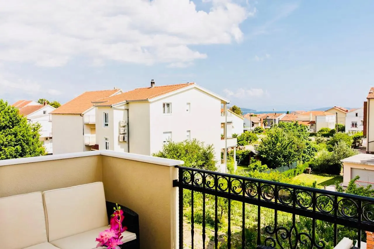 Villa Aurora Kaštela アパート